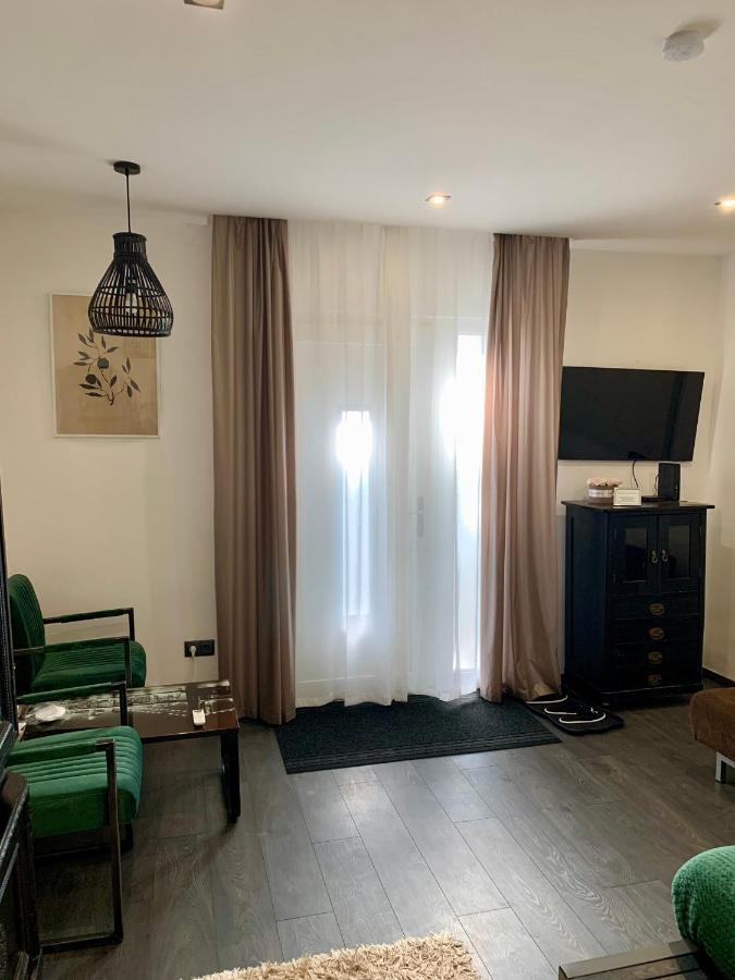 Dimora Apartman Debrecen Esterno foto